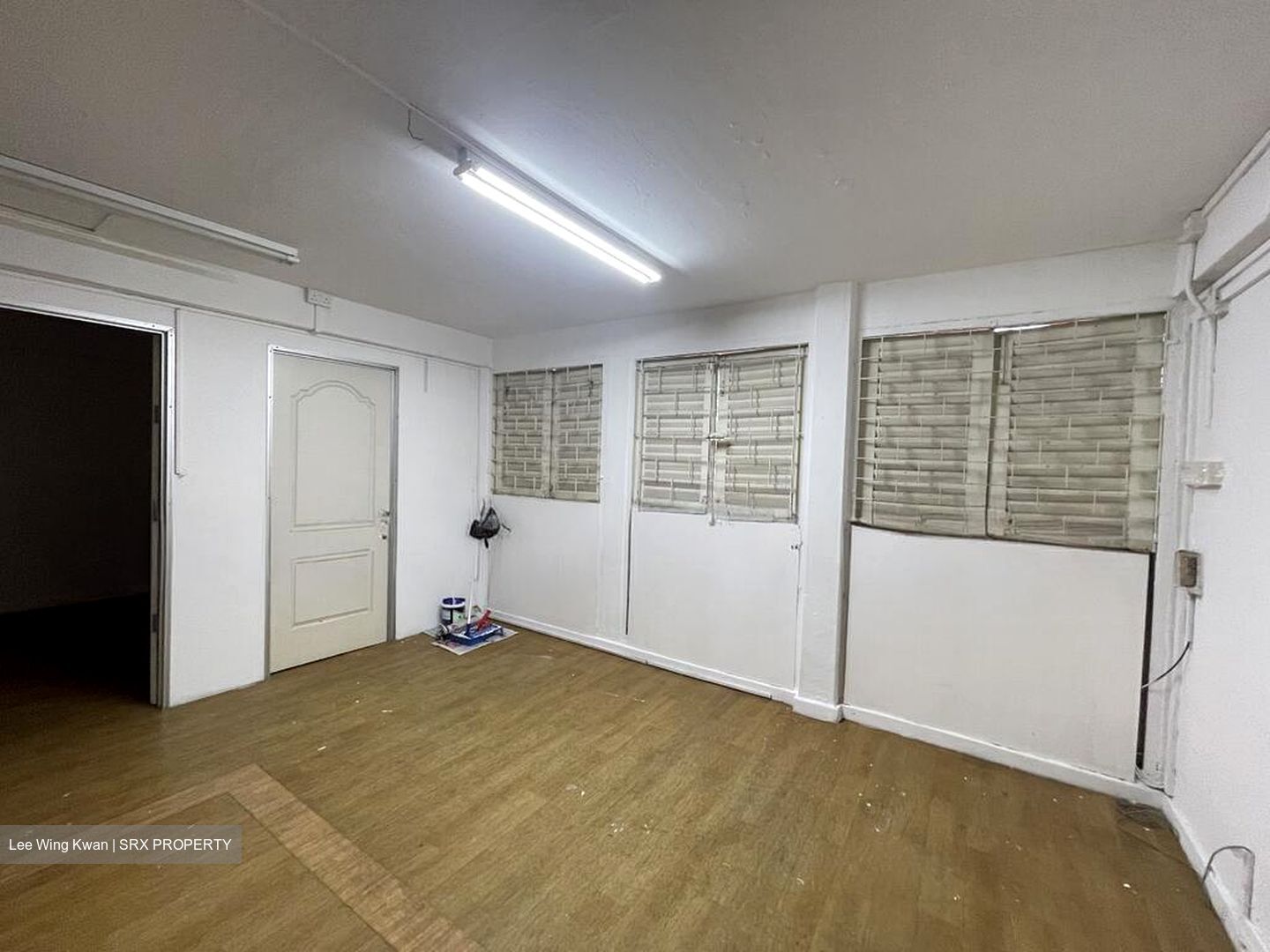 Toa Payoh Central (D12), Shop House #581694271